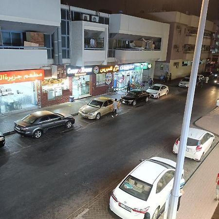 Omar Vacation Hostel Dubai Buitenkant foto